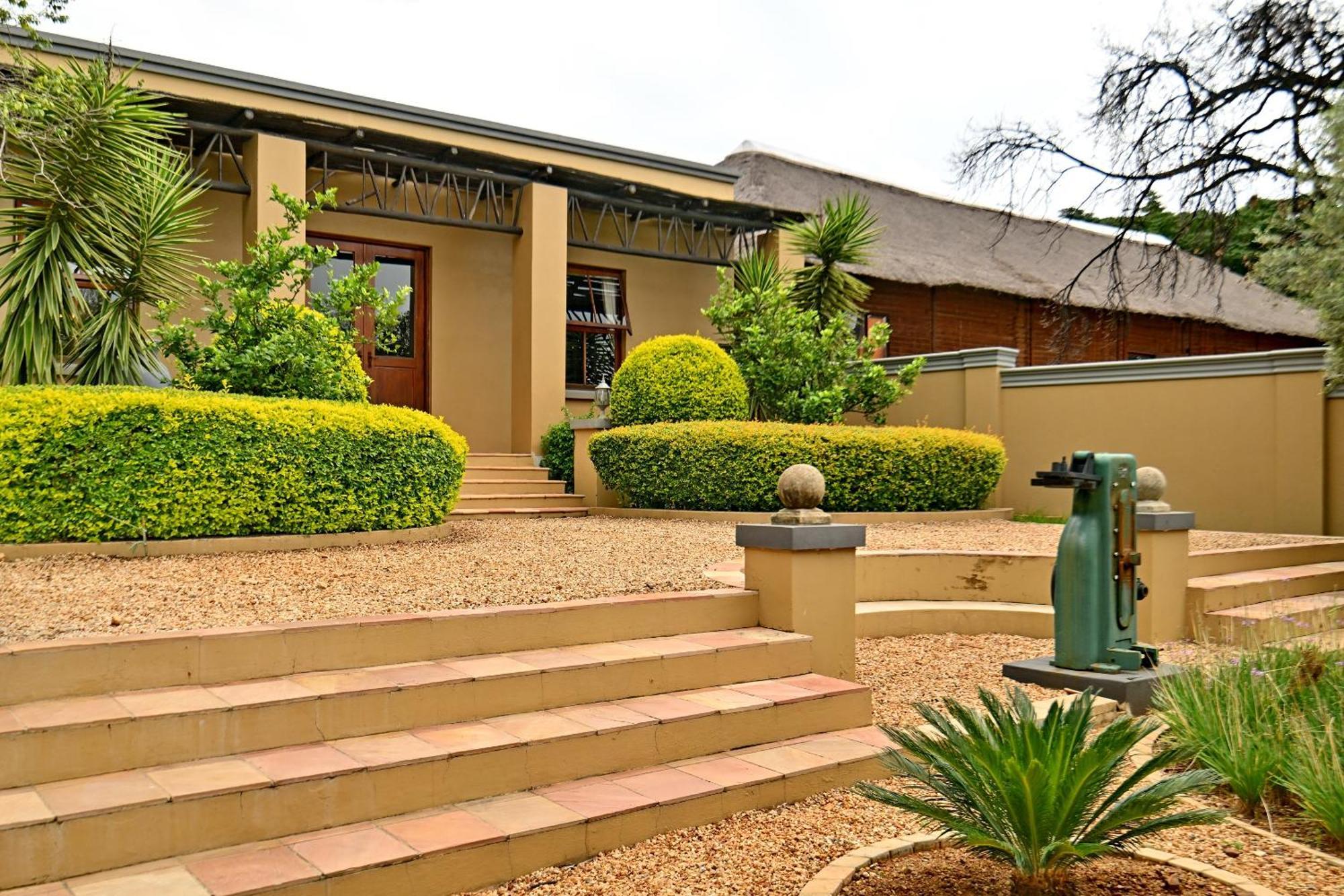 Black Eagle Hotel & Spa Roodepoort Exteriér fotografie